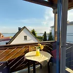 Boddenblick - Balkon, Wasserblick, Komplette Kueche דירה