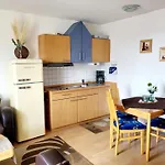 Boddenblick - Balkon, Wasserblick, Komplette Kueche דירה *