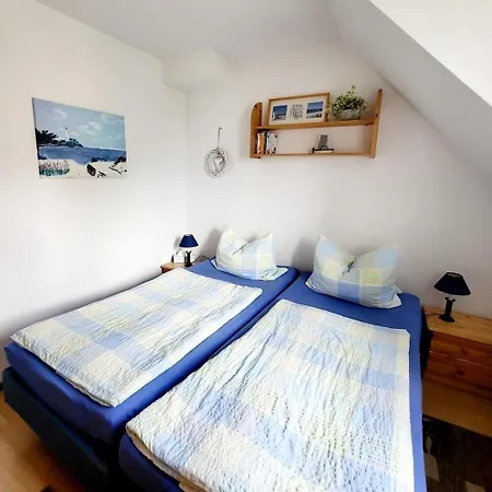 Boddenblick - Balkon, Wasserblick, Komplette Kueche Apartment Breege
